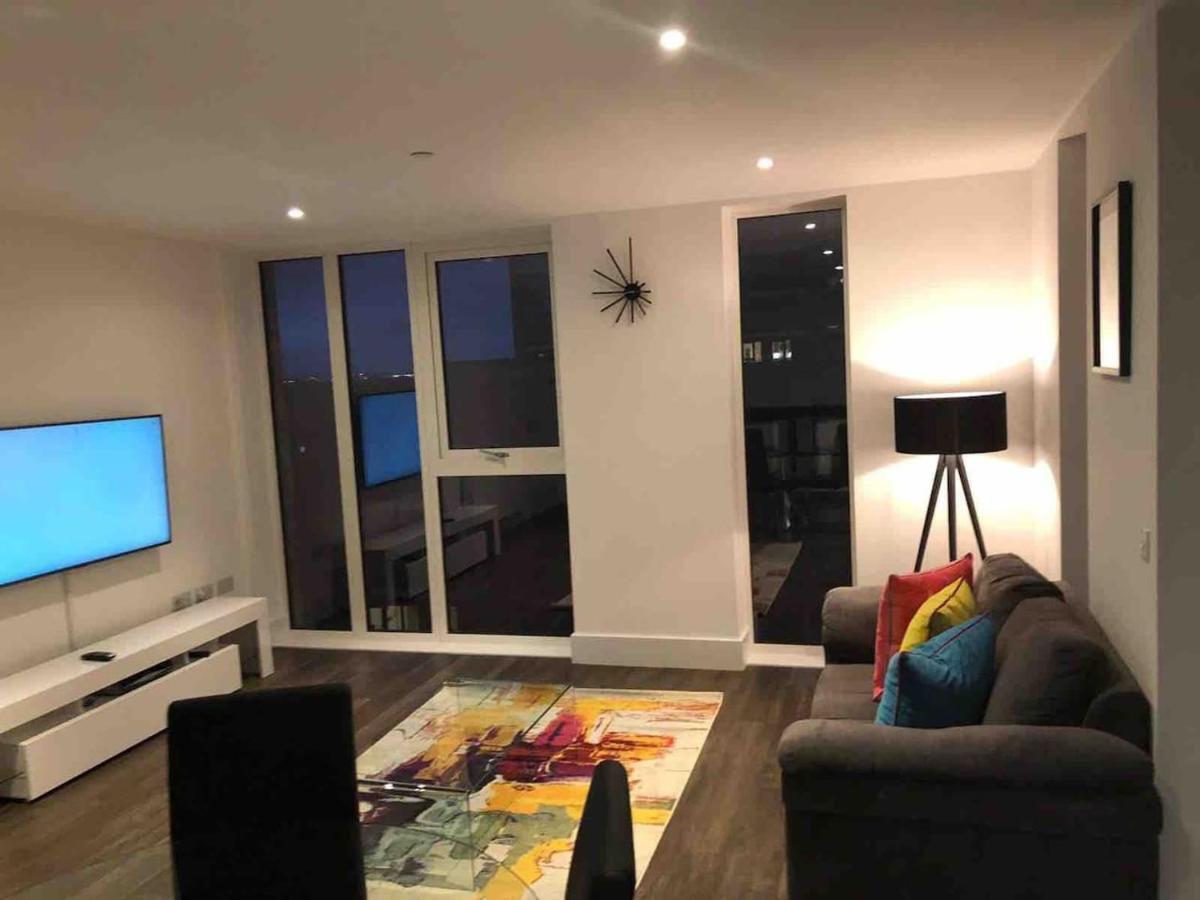 High View Two Bedroom Apartment In Woolwich London Exterior photo