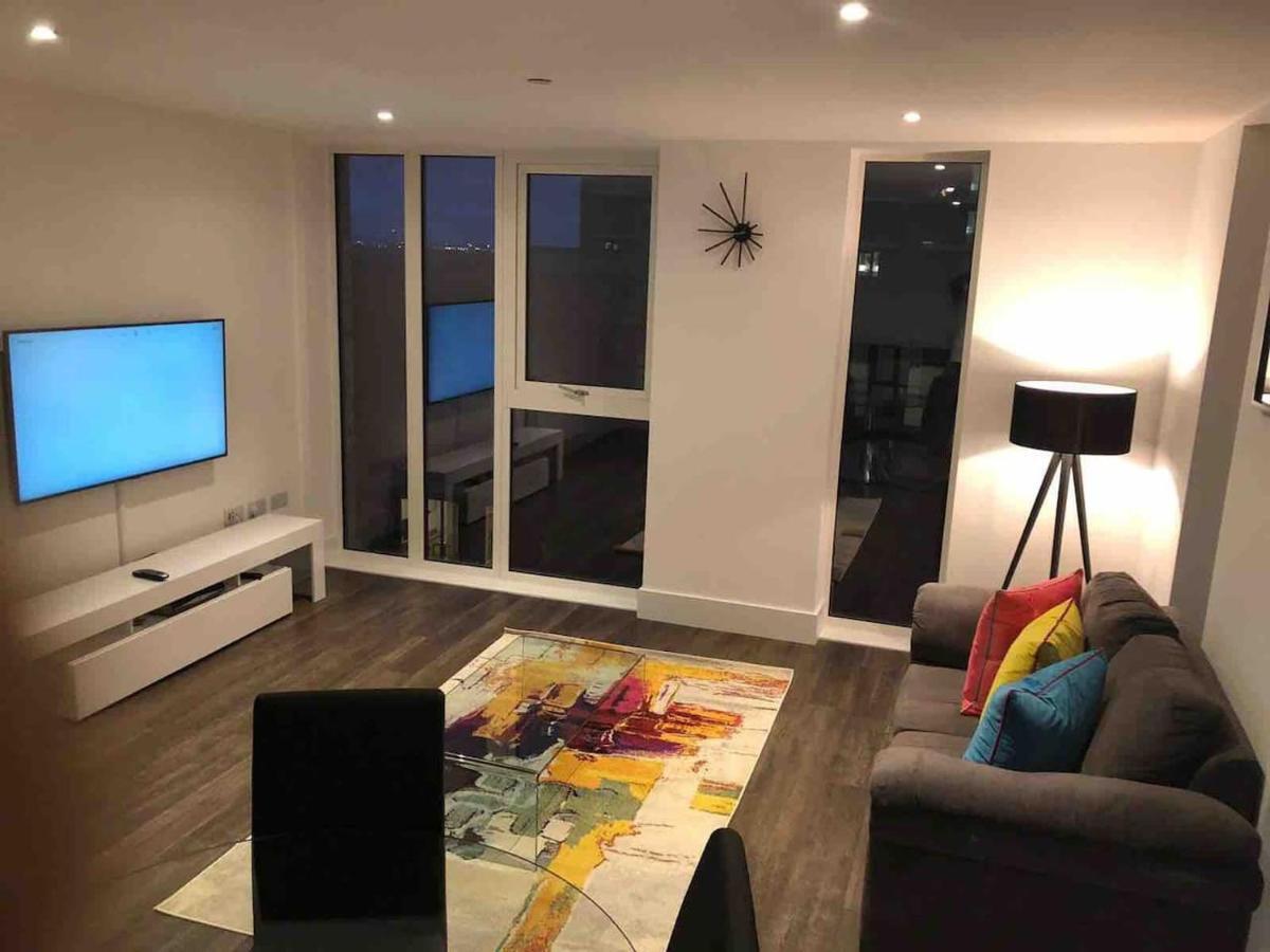 High View Two Bedroom Apartment In Woolwich London Exterior photo